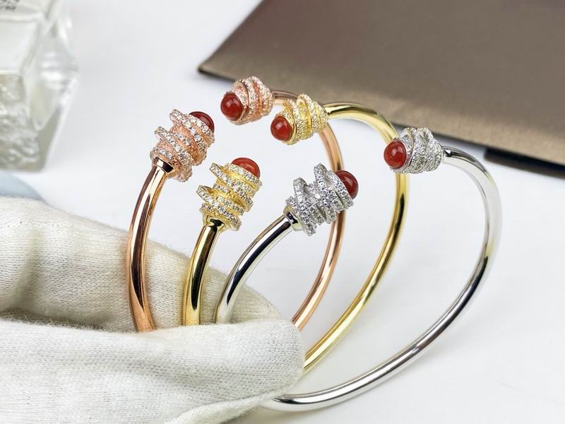 Piaget bracelet 05lyx13